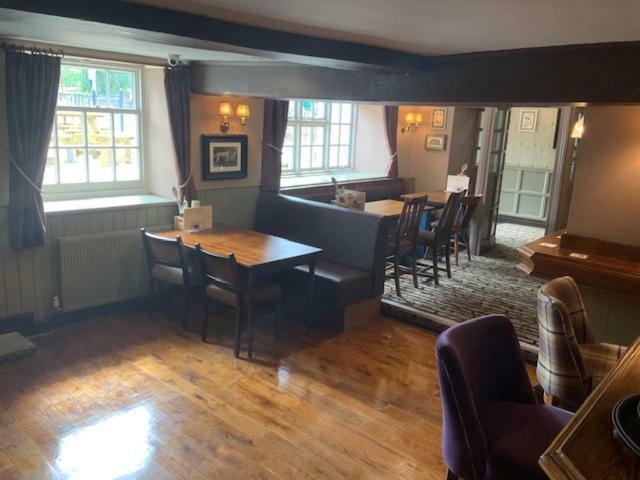 Swan & Talbot Inn Wetherby Ngoại thất bức ảnh